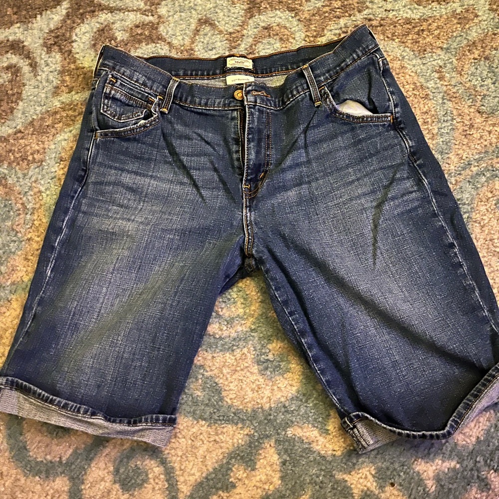 Levi’s size 10 Bermuda Jean shorts